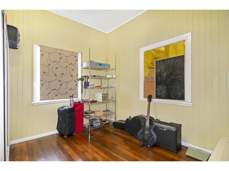 8 Thomson Street, Earlville QLD 4870