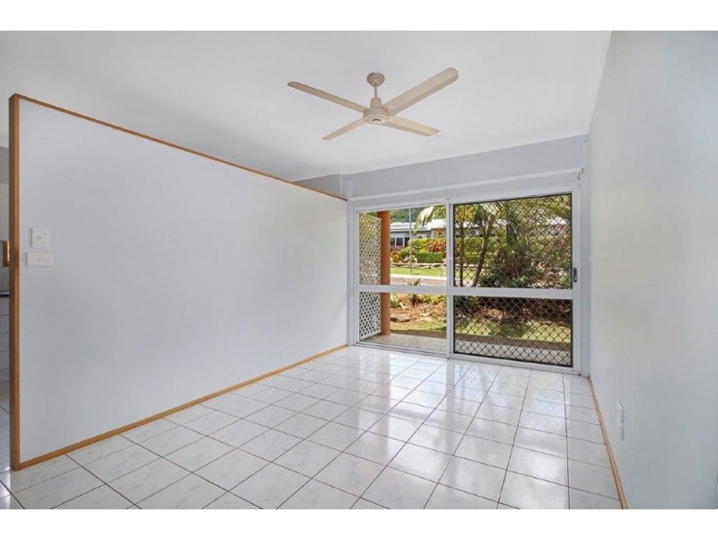 6 Summerhill Drive, Mooroobool QLD 4870