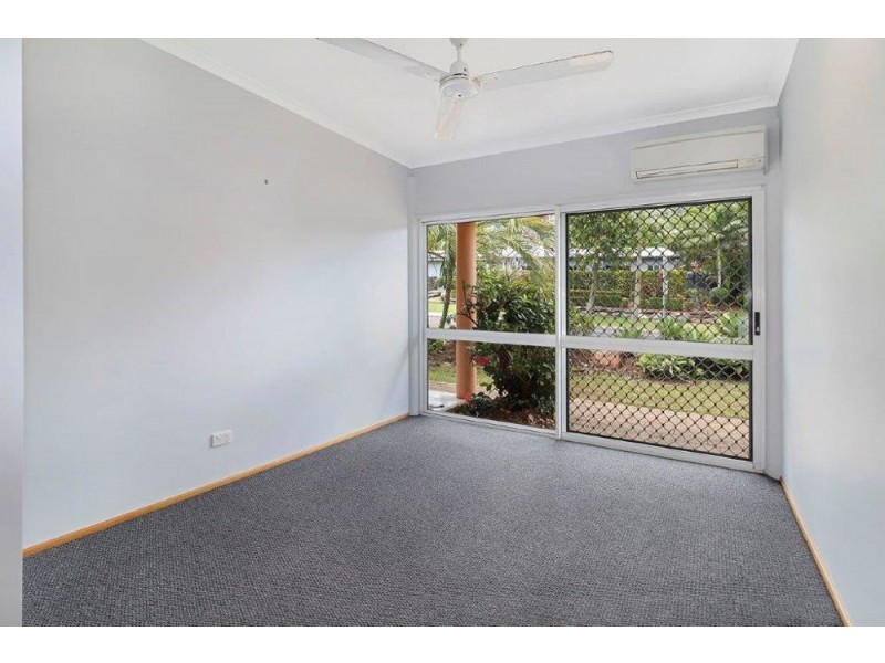 6 Summerhill Drive, Mooroobool QLD 4870