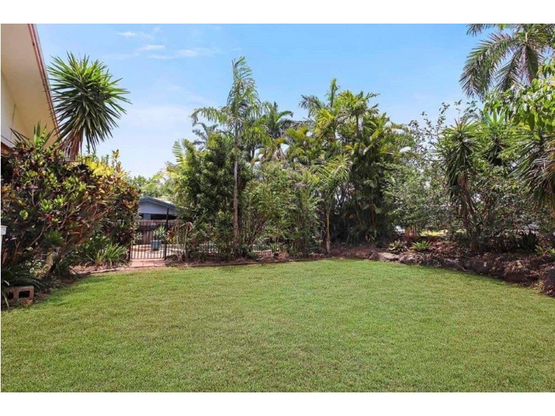 6 Summerhill Drive, Mooroobool QLD 4870
