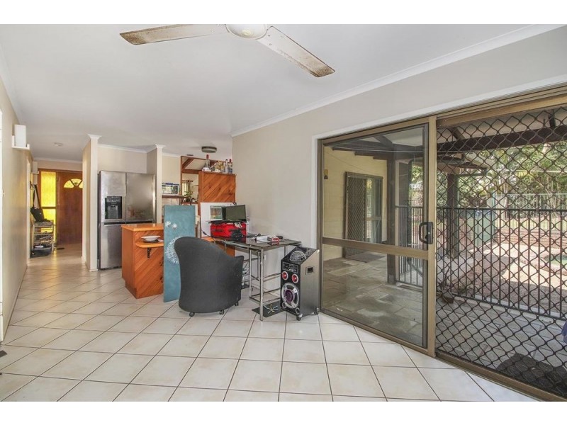 10 Jade Crescent, Caravonica QLD 4878