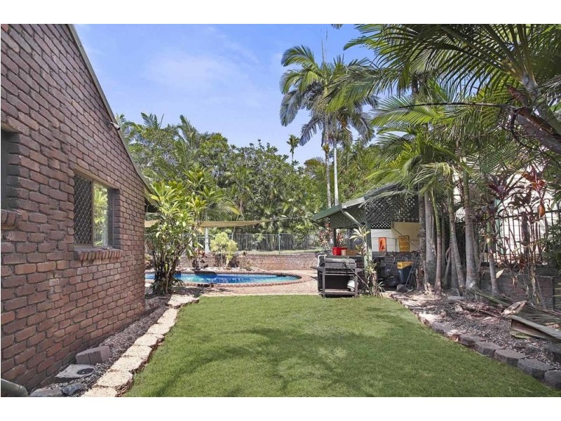 10 Jade Crescent, Caravonica QLD 4878