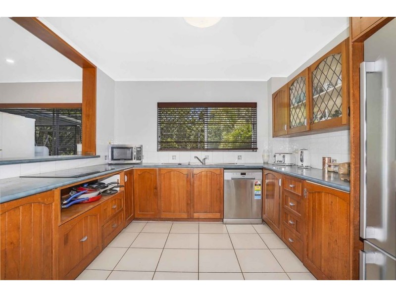 26 Park Street, Bayview Heights QLD 4868