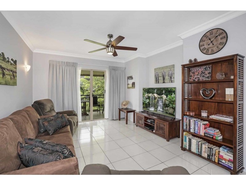 1742/2-10 Greenslopes Street, Cairns North QLD 4870