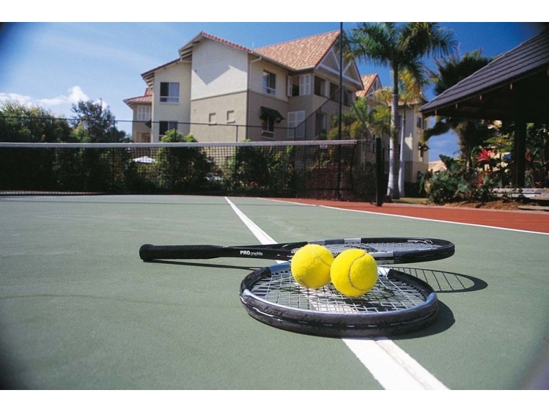 1742/2-10 Greenslopes Street, Cairns North QLD 4870