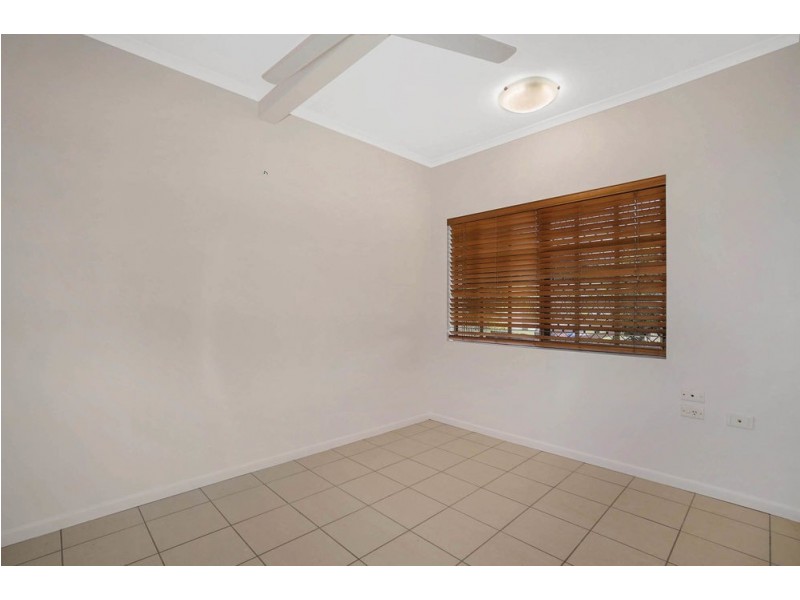 24 Meston Crescent, Brinsmead QLD 4870