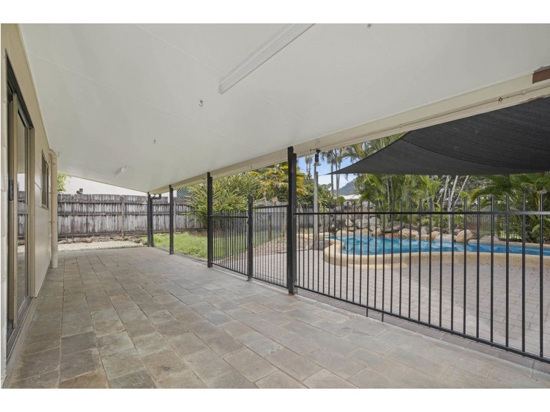 24 Meston Crescent, Brinsmead QLD 4870