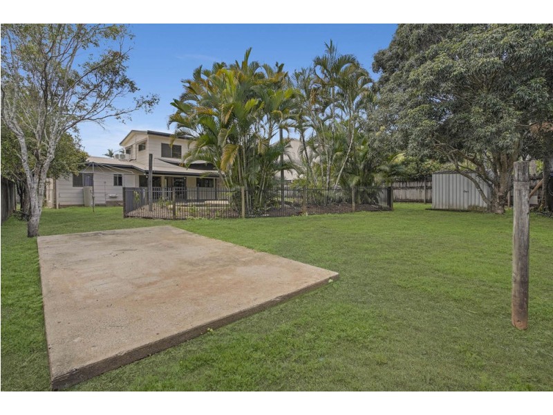 24 Meston Crescent, Brinsmead QLD 4870