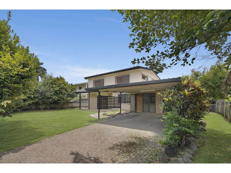 24 Meston Crescent, Brinsmead QLD 4870