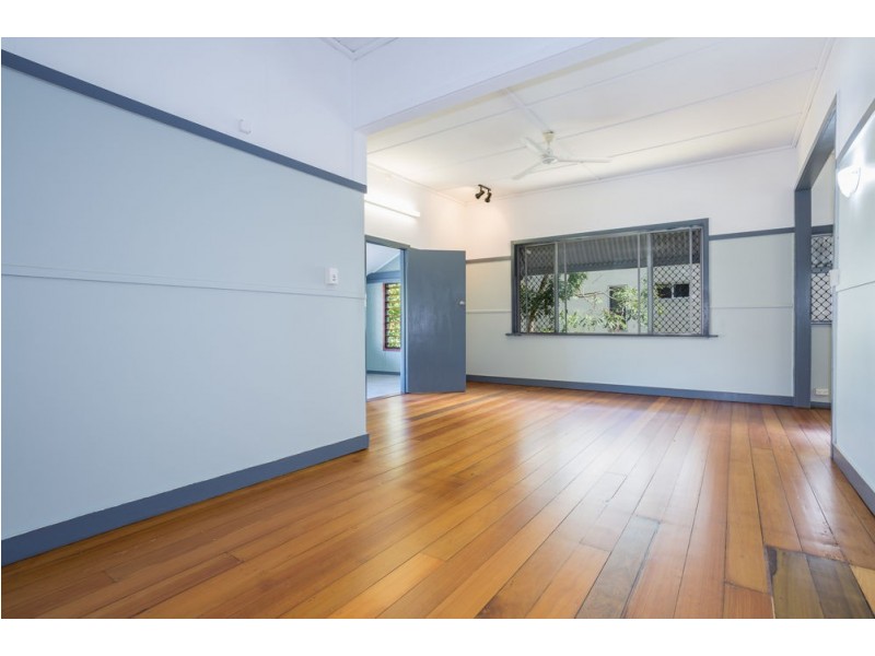 60 Digger Street, Cairns North QLD 4870