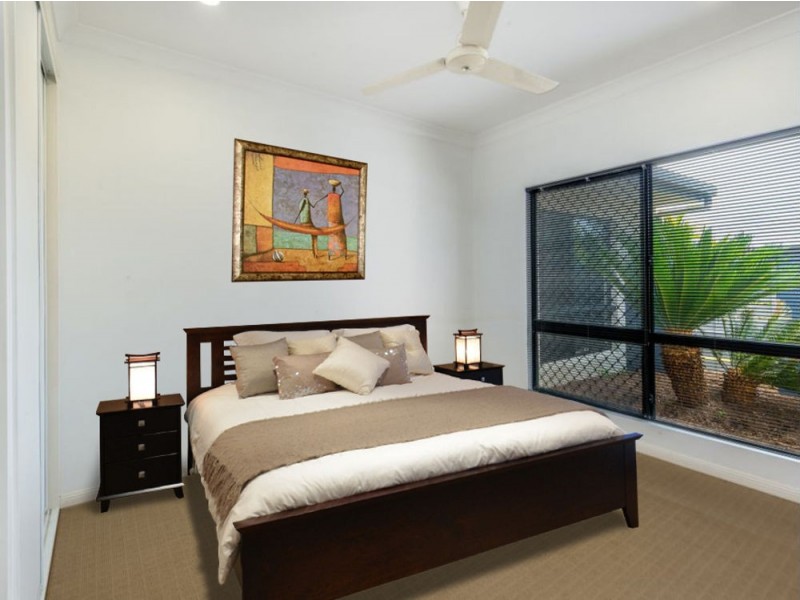 6 Liontown Way, Trinity Park QLD 4879