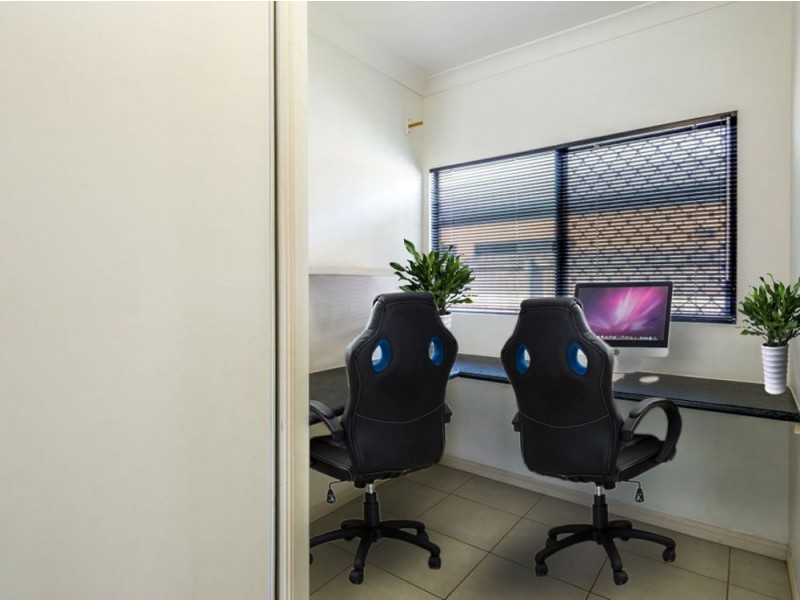 6 Liontown Way, Trinity Park QLD 4879