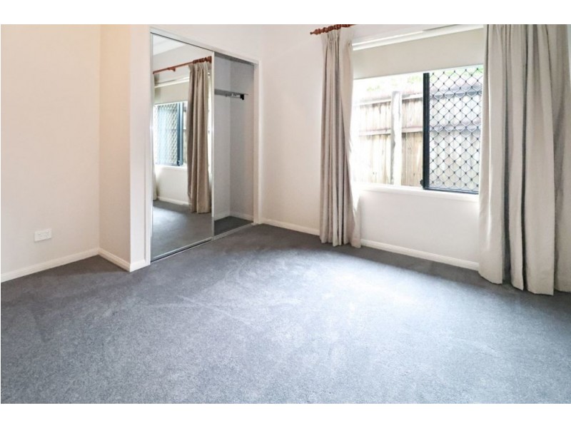 33 Pelling Close, Kanimbla QLD 4870
