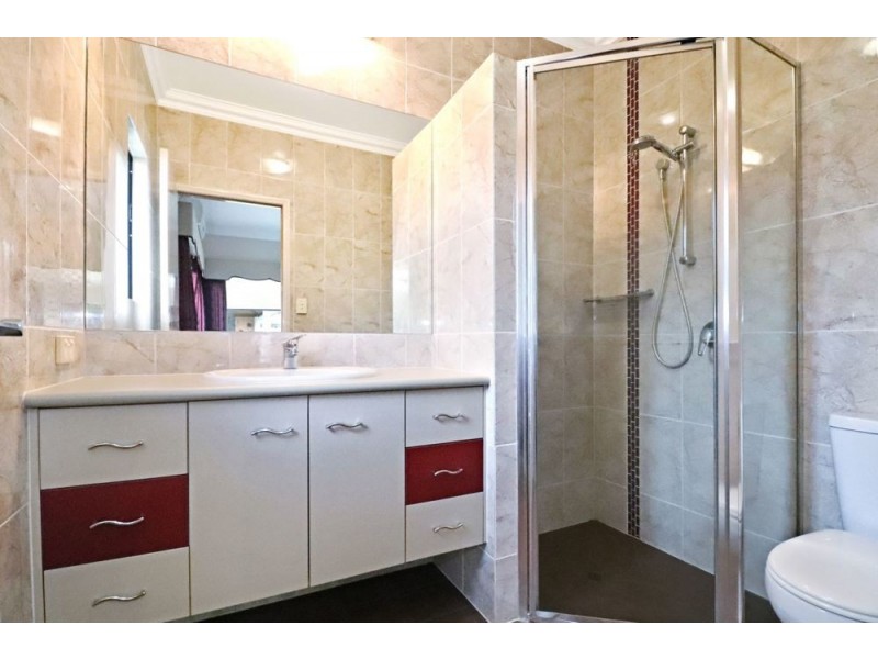 33 Pelling Close, Kanimbla QLD 4870