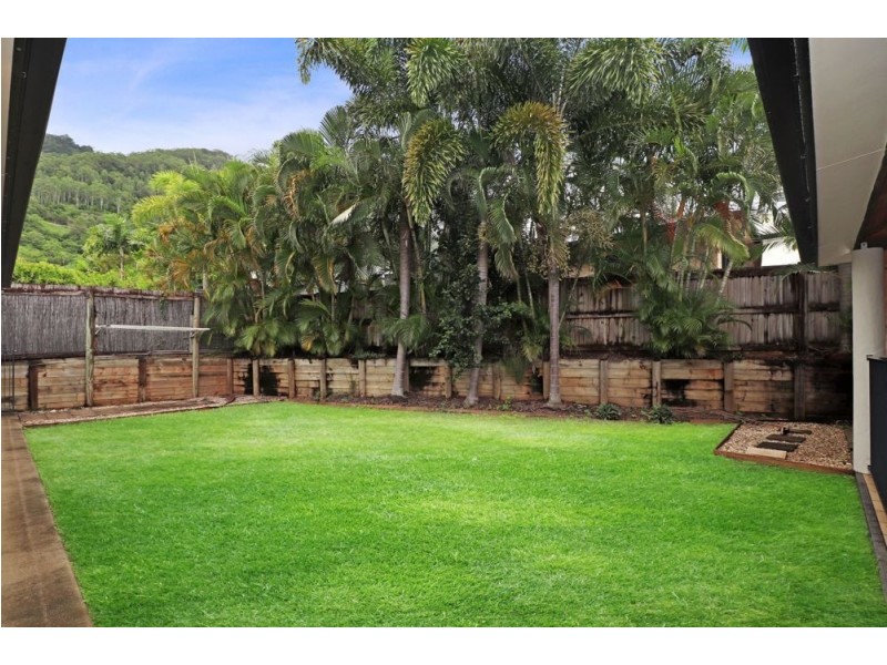 33 Pelling Close, Kanimbla QLD 4870