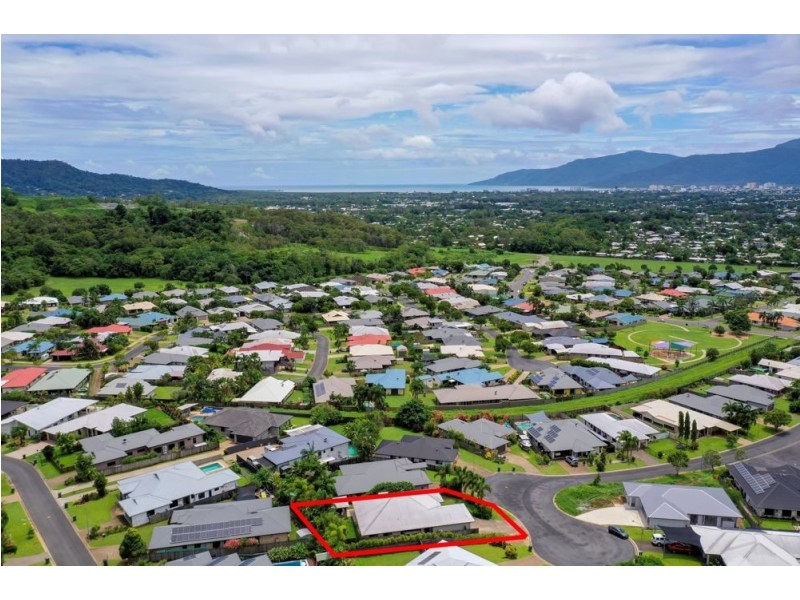 33 Pelling Close, Kanimbla QLD 4870