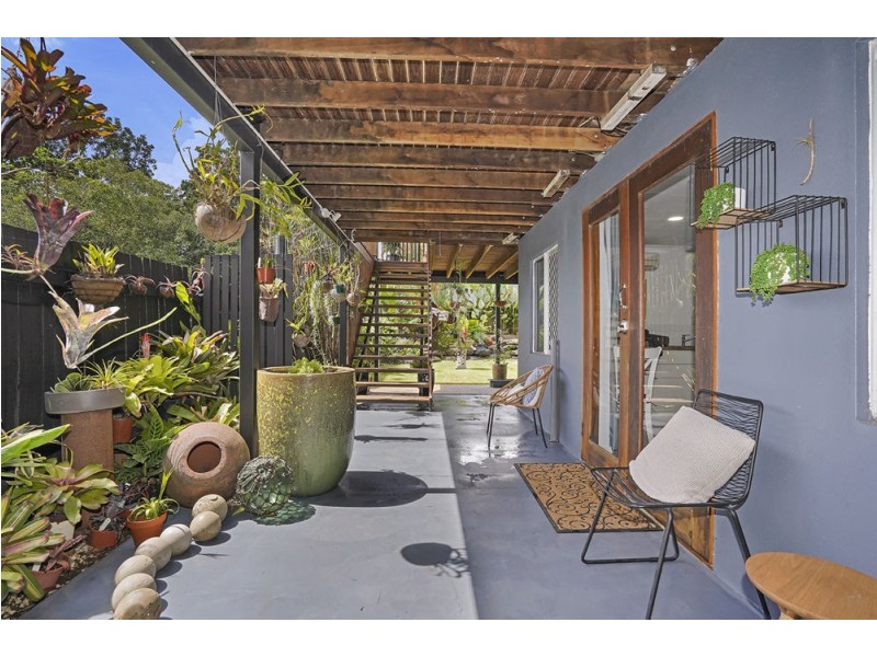 9 Duignan Street, Whitfield QLD 4870