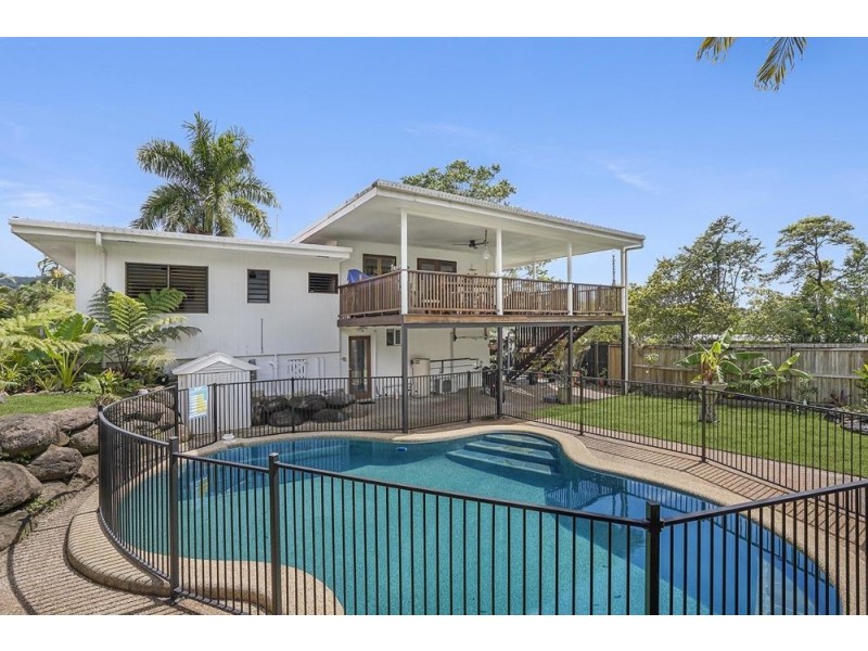 9 Duignan Street, Whitfield QLD 4870