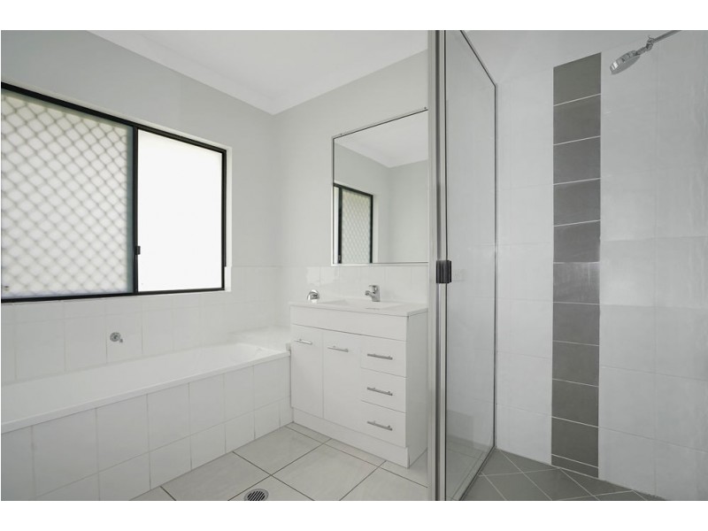 24 Ainscow Drive, Bentley Park QLD 4869