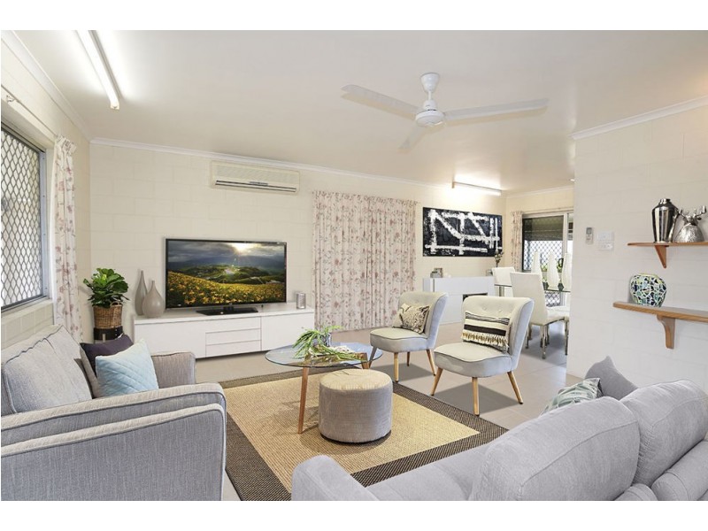 11 Kirsten Close, Woree QLD 4868