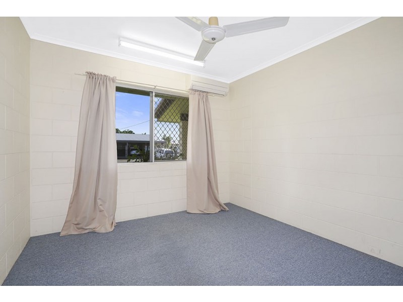 11 Kirsten Close, Woree QLD 4868