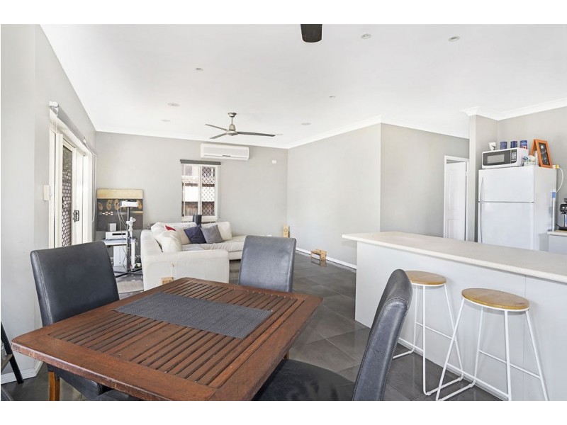 97 Cedar Road, Palm Cove QLD 4879