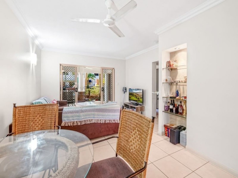 11/29-33 Springfield Crescent, Manoora QLD 4870