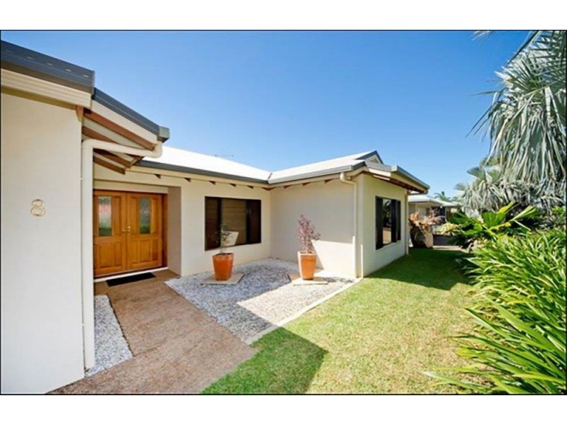 8 Pelling Cl, Kanimbla QLD 4870
