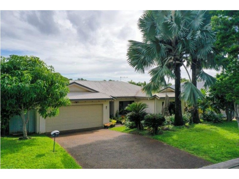 8 Pelling Cl, Kanimbla QLD 4870