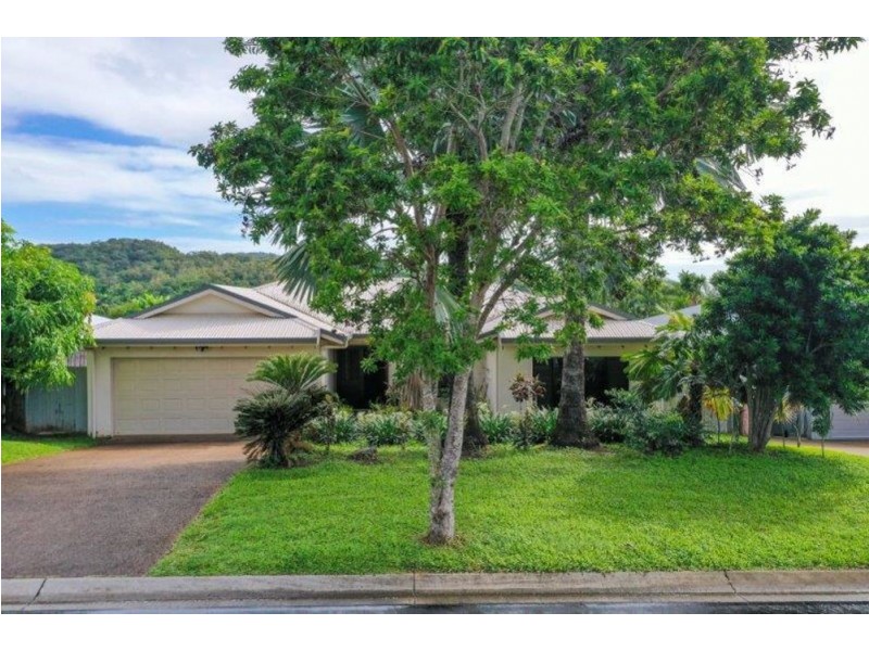 8 Pelling Cl, Kanimbla QLD 4870