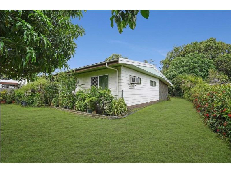 128-130 English Street, Manunda QLD 4870