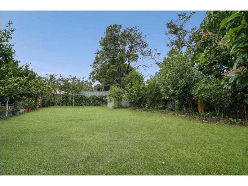 128-130 English Street, Manunda QLD 4870