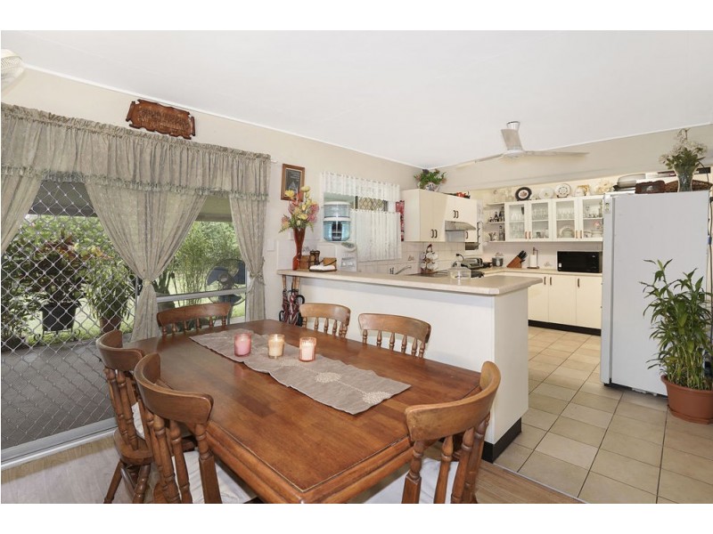 128-130 English Street, Manunda QLD 4870