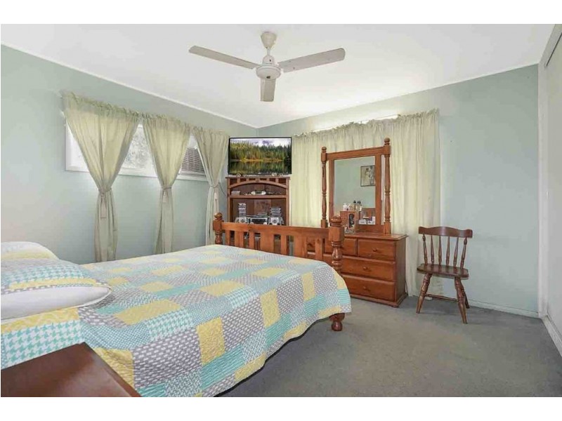 128-130 English Street, Manunda QLD 4870