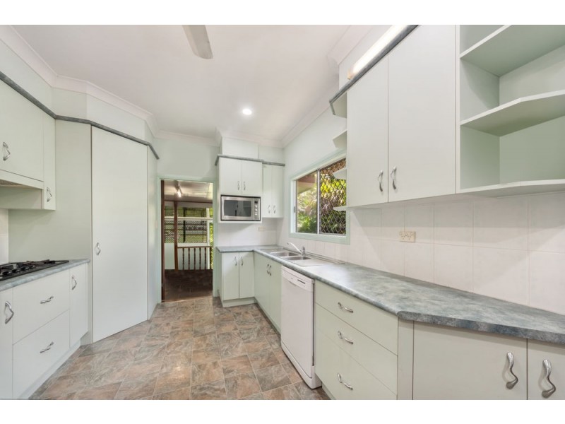 11 Friend Street, Edge Hill QLD 4870