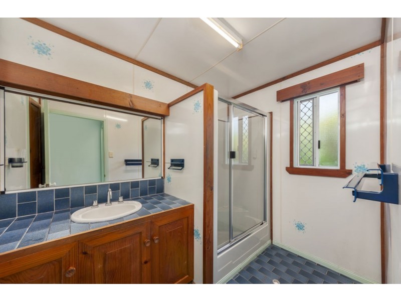 11 Friend Street, Edge Hill QLD 4870