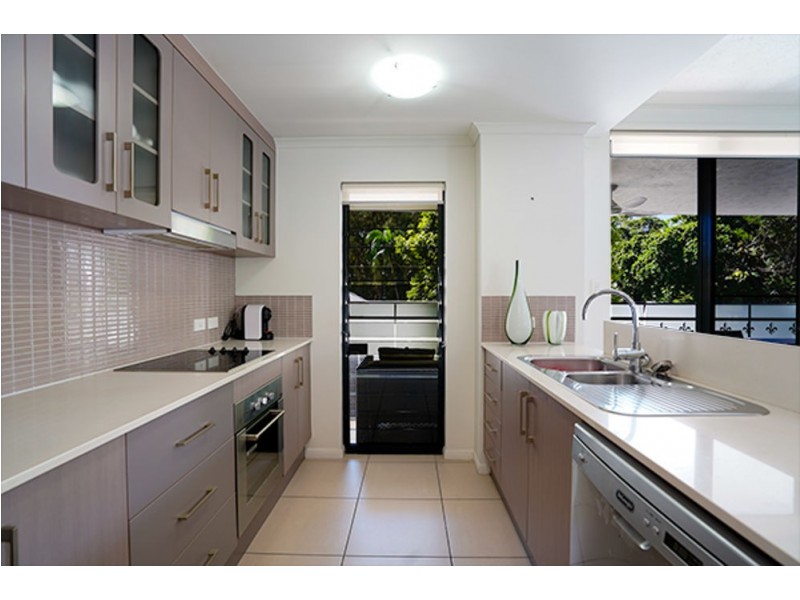 102/26 Veivers Street, Palm Cove QLD 4879