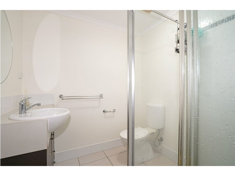 20/44-50 Pease Street, Manoora QLD 4870