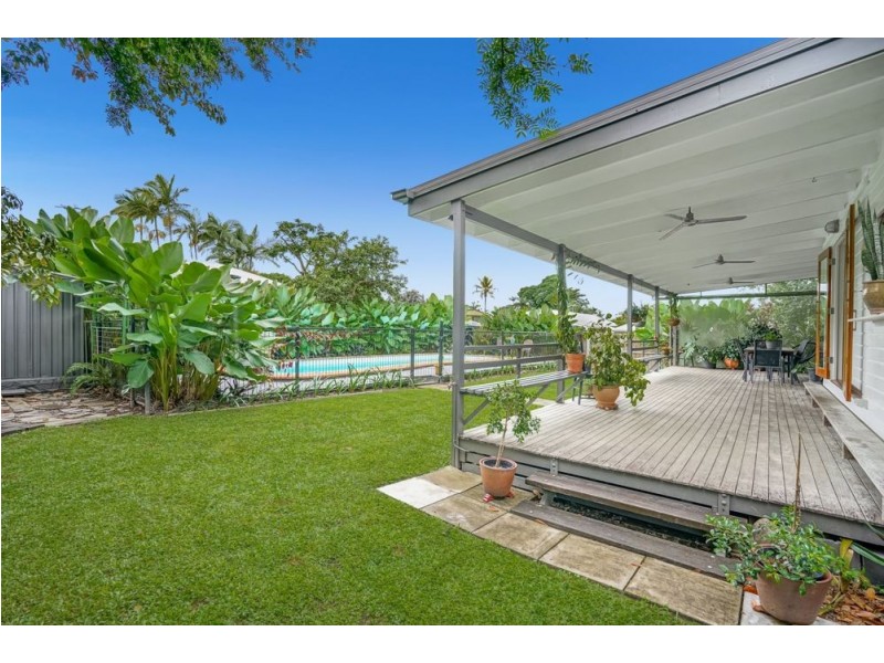 10 Crowther Street, Whitfield QLD 4870