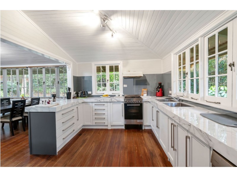 5 Benn Street, Brinsmead QLD 4870