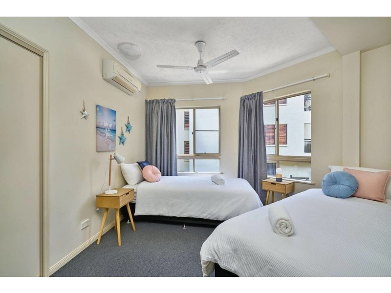 1738/2-10 Greenslopes St, Cairns North QLD 4870