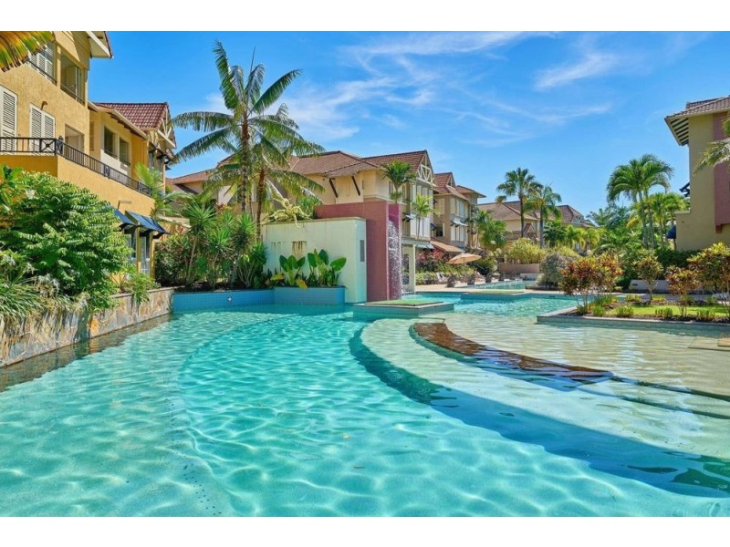 1738/2-10 Greenslopes St, Cairns North QLD 4870