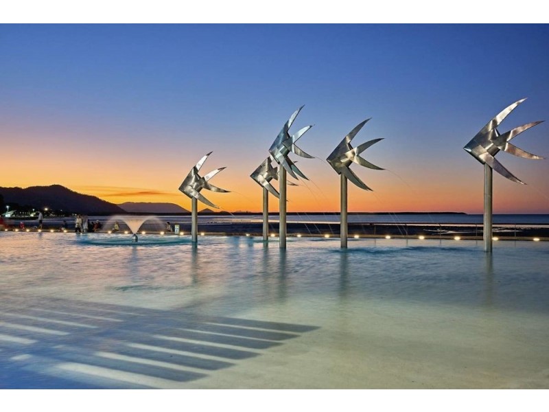 1738/2-10 Greenslopes St, Cairns North QLD 4870