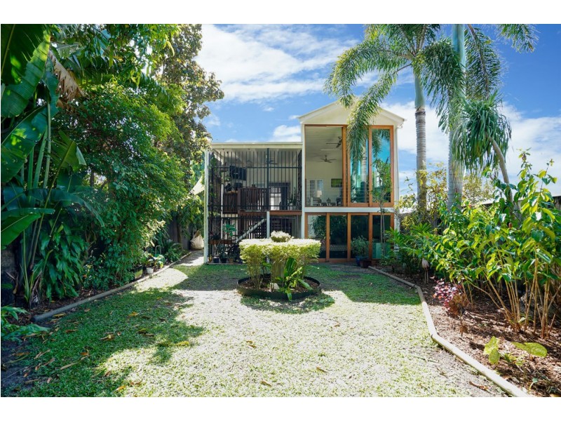 263 McLeod Street, Cairns North QLD 4870