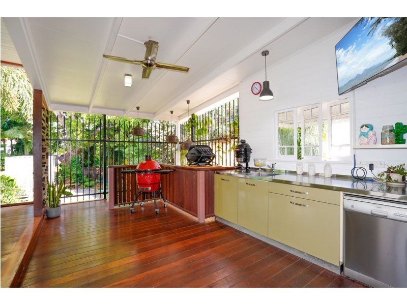 263 McLeod Street, Cairns North QLD 4870