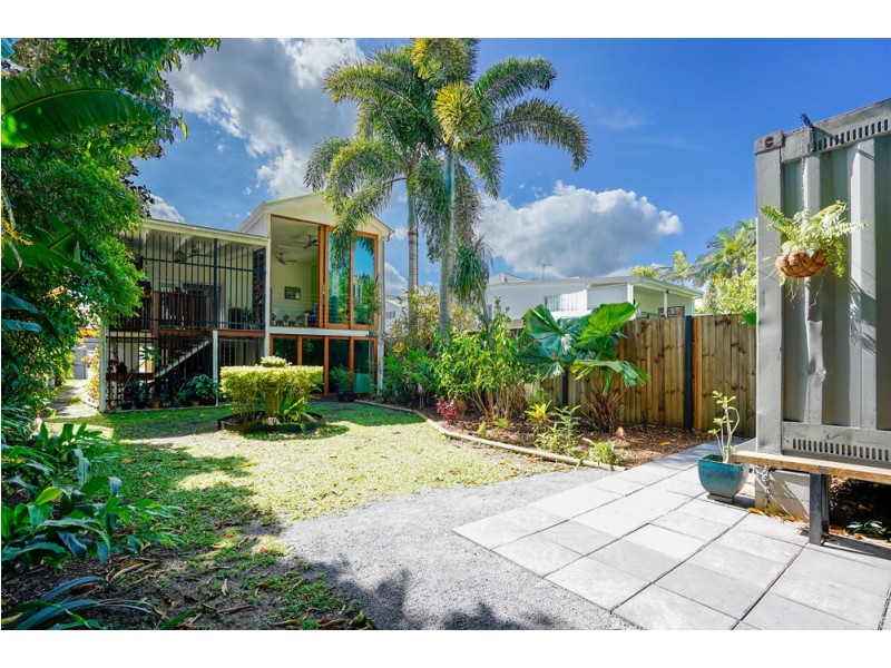 263 McLeod Street, Cairns North QLD 4870
