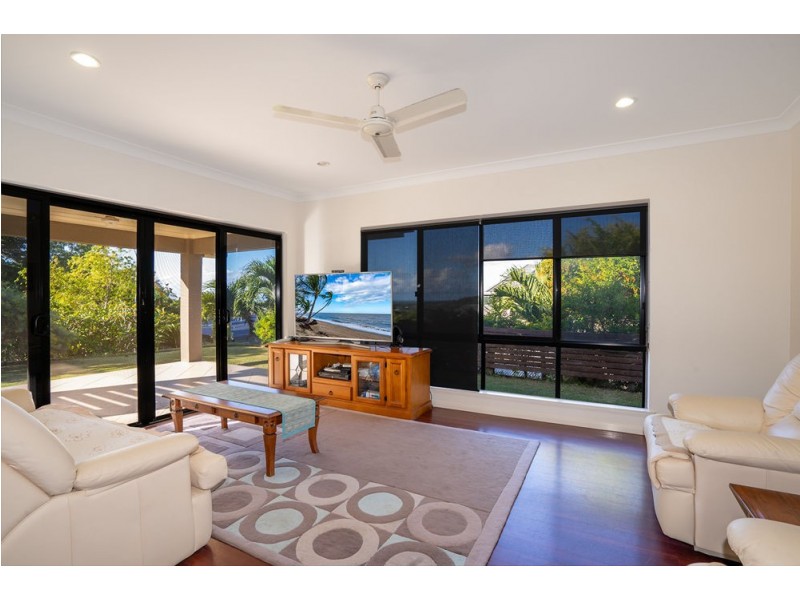 11 Buckinghamia Close, Redlynch QLD 4870