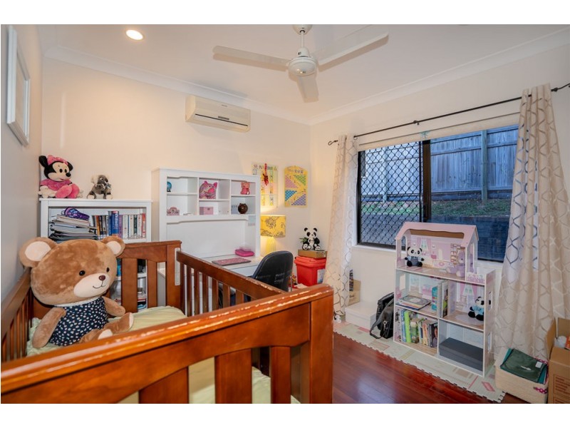 11 Buckinghamia Close, Redlynch QLD 4870