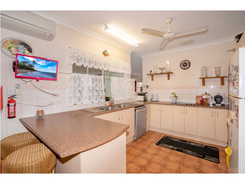 5 Caesar Street, Bentley Park QLD 4869