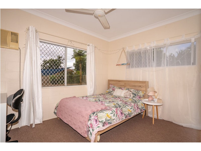 5 Caesar Street, Bentley Park QLD 4869